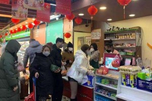昆明疫情期间商店，坚守与变革的双重奏