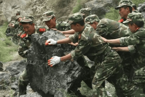 解放军赴台救援，跨越海峡的深情厚谊