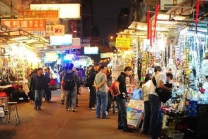 香港太原街，繁华都市中的市井风情