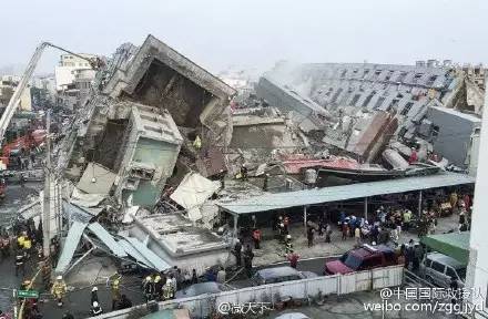 台湾地震直播室画面，震撼、感动与希望交织的瞬间