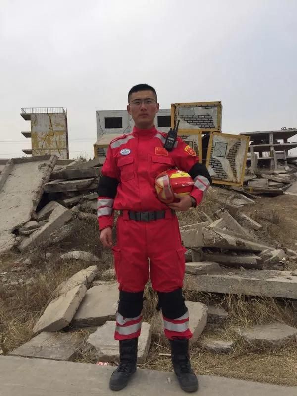 解放军赴台地震救援，跨越海峡的深情厚谊
