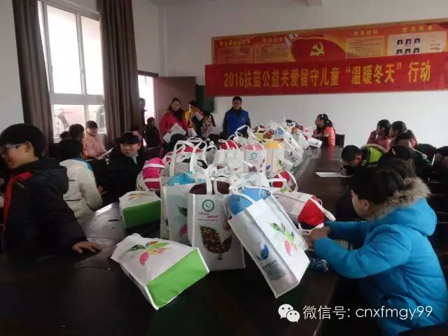 疫情下的昆明爱心人士，温暖与希望同行