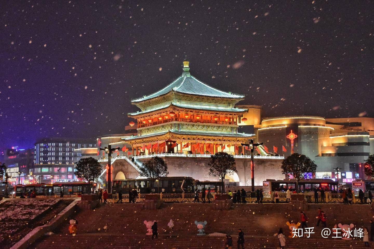 重庆与西安，疫情下的双城记