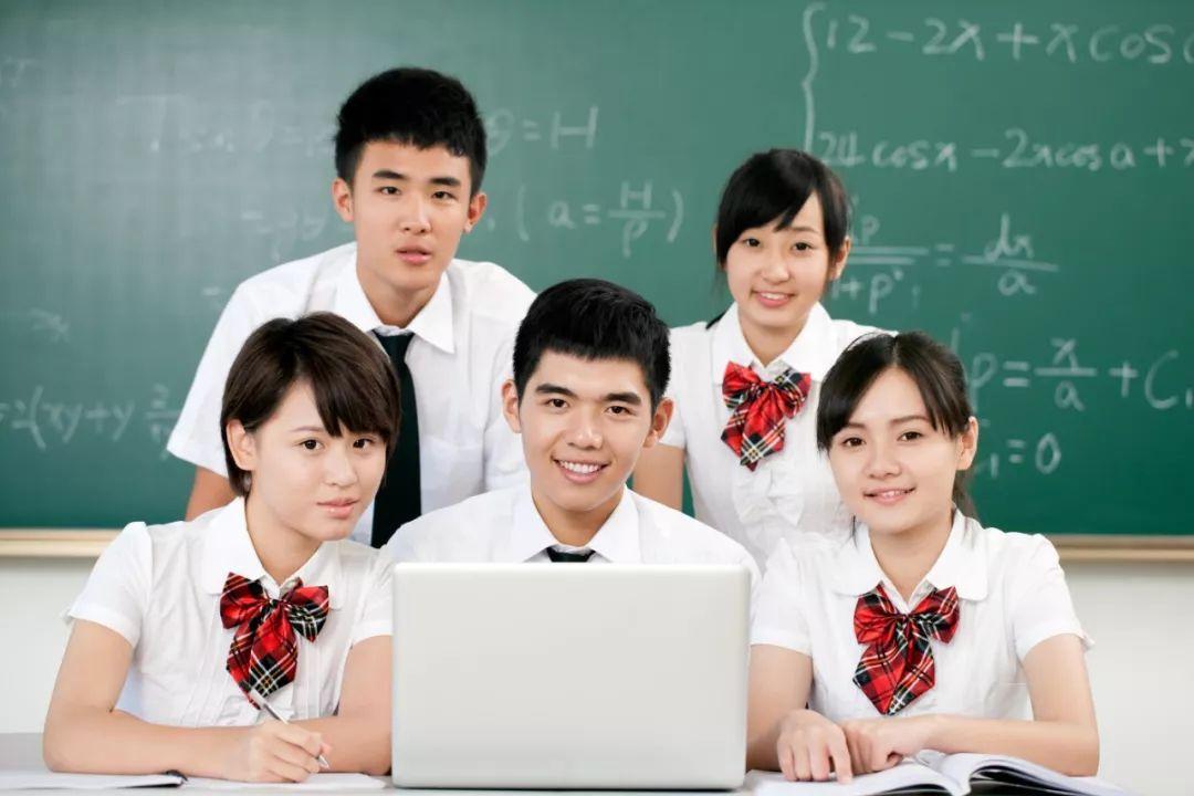 广州与重庆，疫情报告与态势分析
