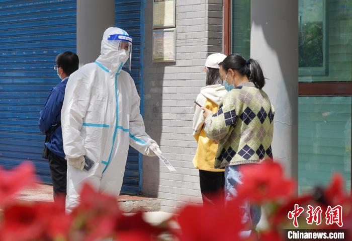 西宁疫情疑似病例引发关注，防控措施再升级，市民需加强防护