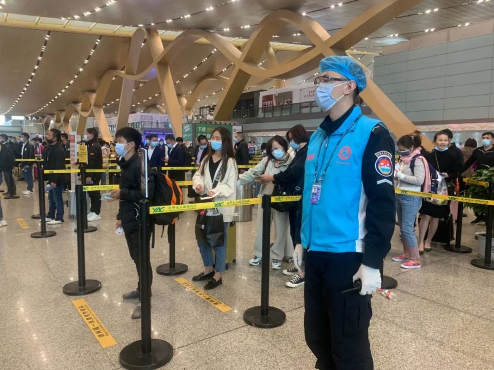 昆明机场对北京地区旅客的防疫措施，严格防控与人性化服务并重