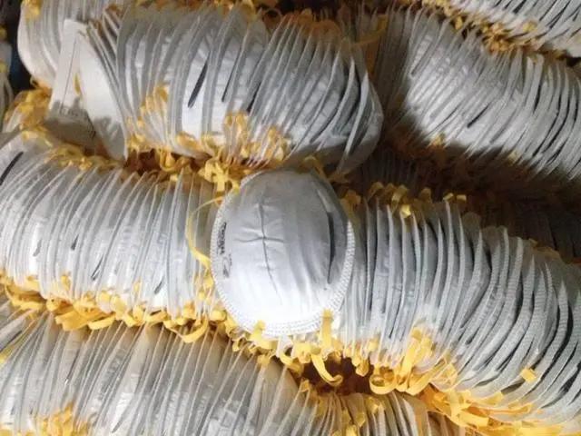 北京地铁站与口罩，疫情下的城市记忆与生活变迁