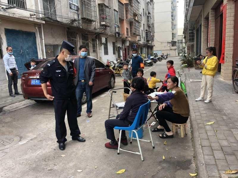 北京地铁站与口罩，疫情下的城市记忆与生活变迁