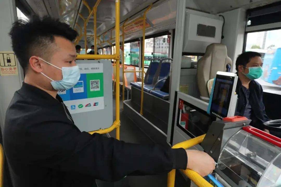 北京公交车戴口罩规定，政策解读与市民应对指南