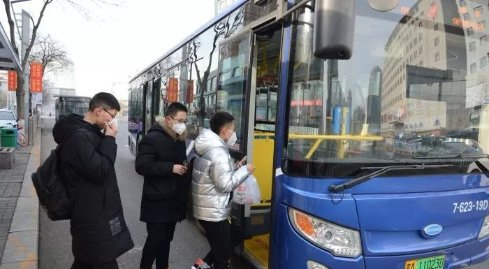 北京公交车戴口罩规定，政策解读与市民应对指南