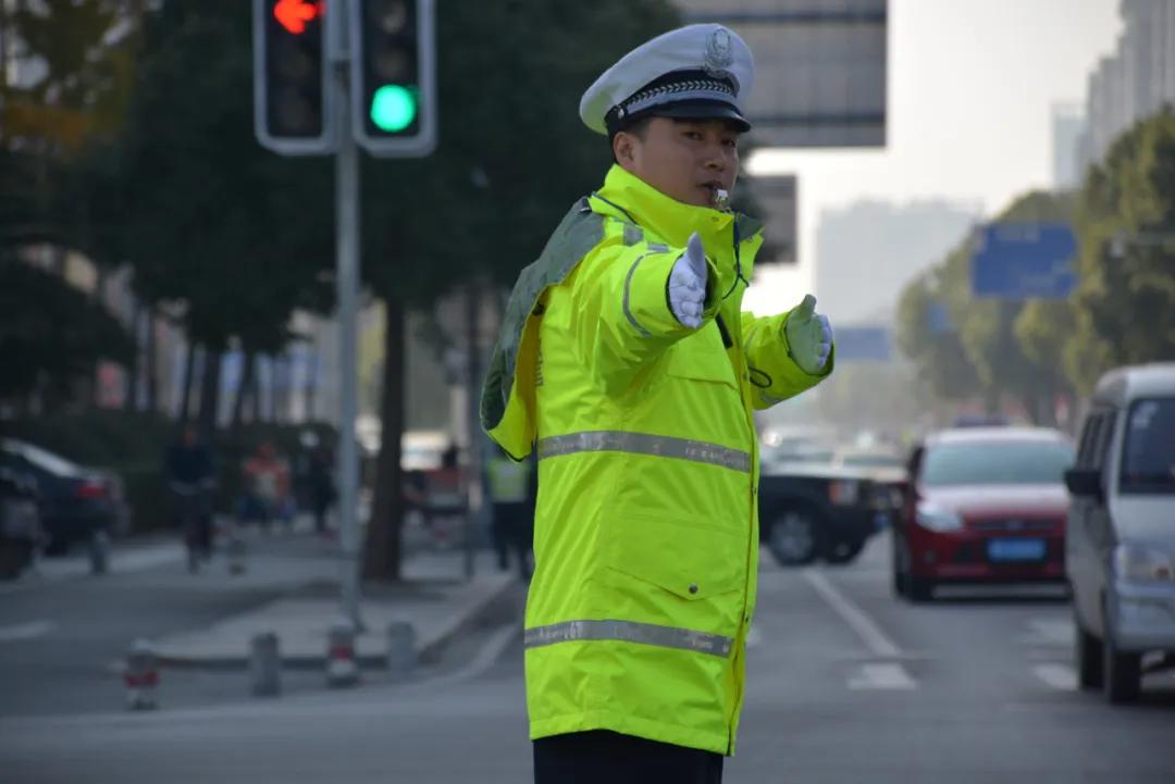 疫情之下，北京走了多少外地人？