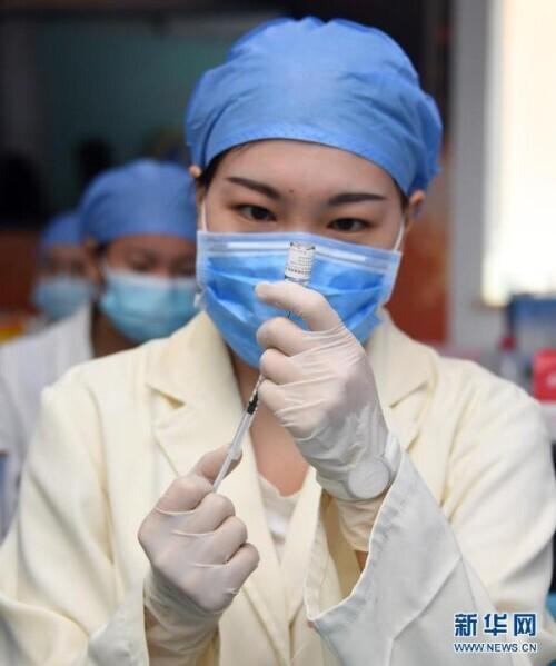 北京接种的新冠疫苗主要来自哪些生产商？