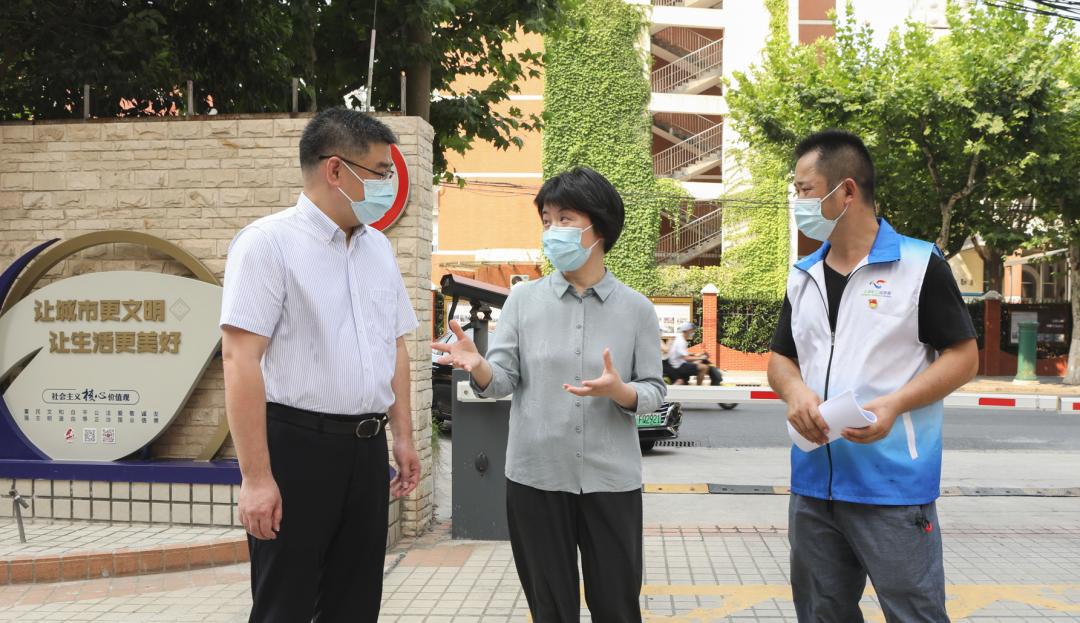香港疫情分布，现状、影响因素与防控策略