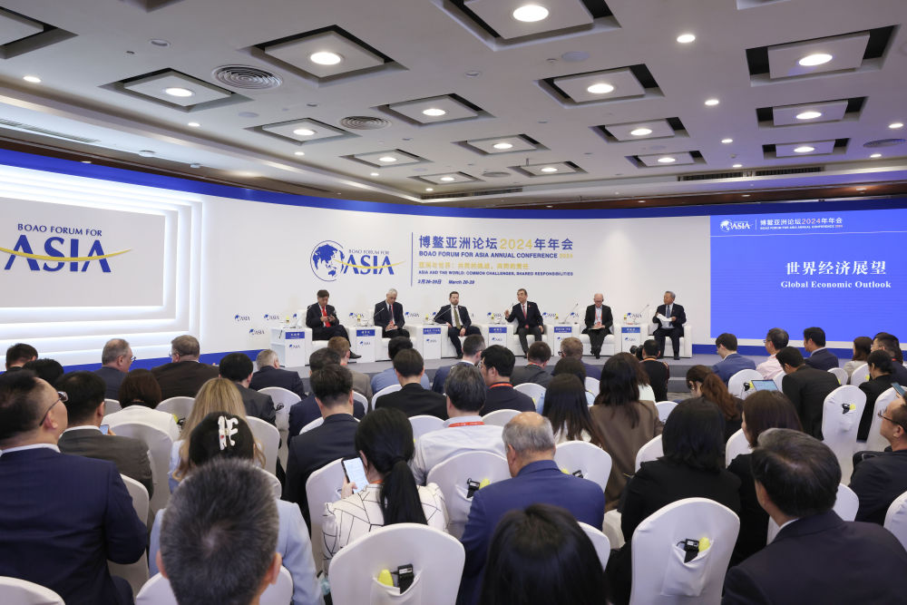 香港本地疫情，挑战、应对与未来展望