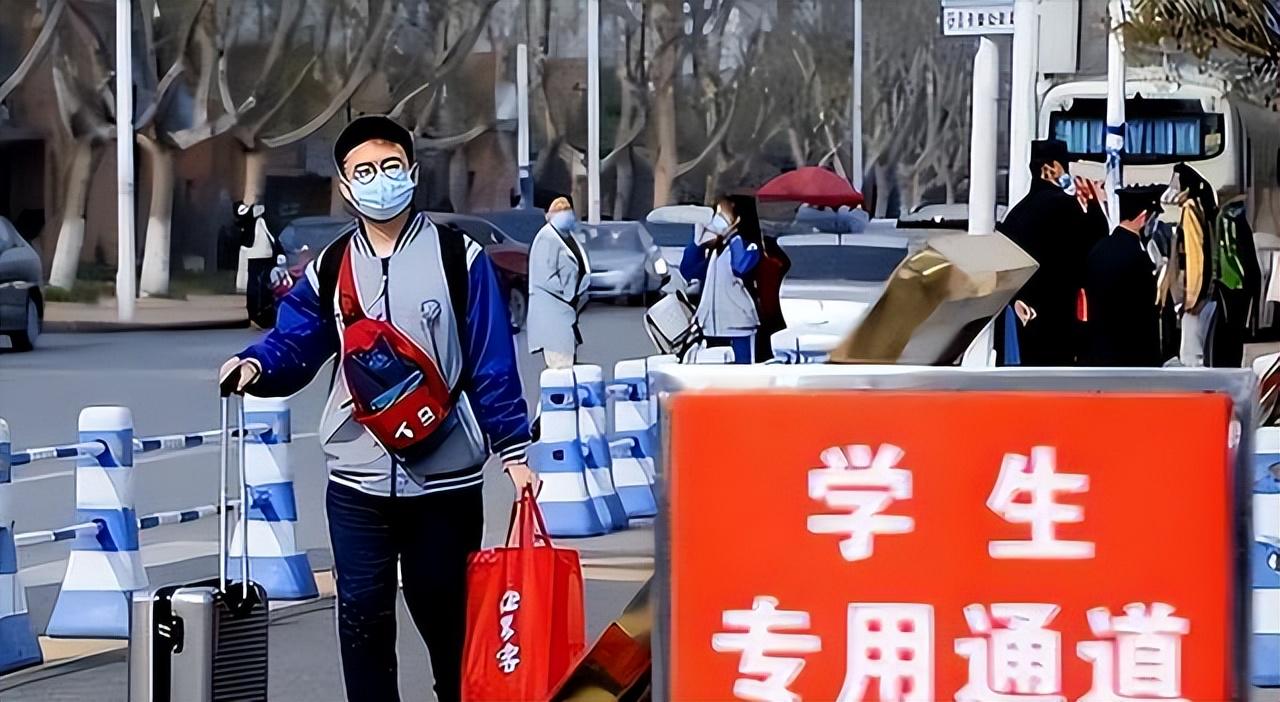 疫情下的郑州大学生，西安隔离政策如何影响他们的生活与学业