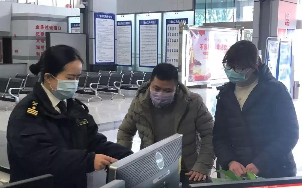 成都大学生在疫情中的坚守与成长
