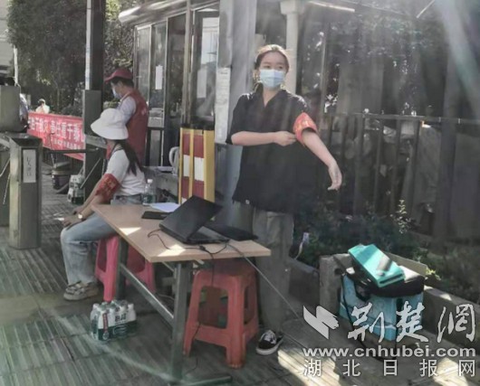 疫情下的青春答卷，武汉大学生的坚守与成长