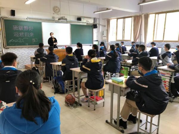 郑州大学生返校，新学期的期待与挑战