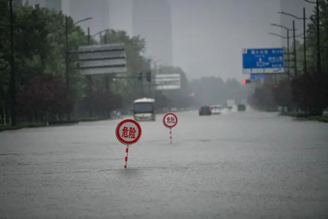 从武汉疫情到郑州暴雨，中国城市在灾难中的韧性生长