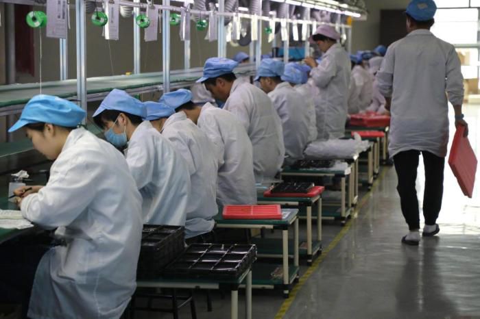 郑州富士康血案，劳工权益与产业发展的双重困境