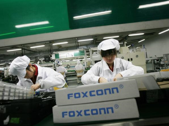 郑州富士康2021年坠楼事件，透视代工巨头的劳工困境与社会责任