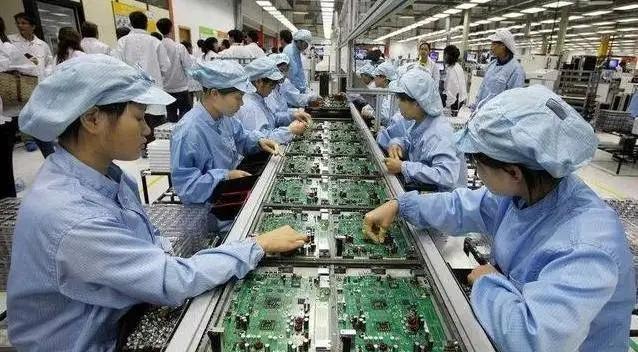 郑州富士康新闻，疫情、生产与工人权益的交织