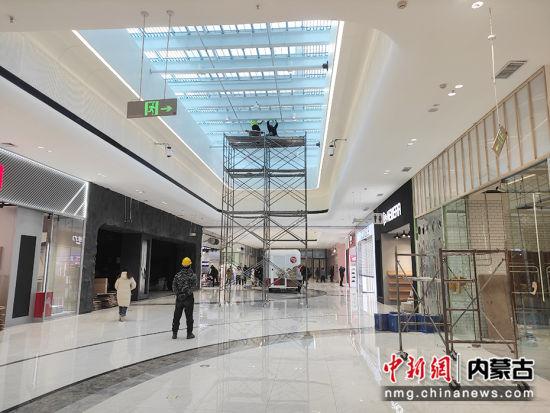 呼和浩特商场停业，经济寒冬下的商业困境与转型之路