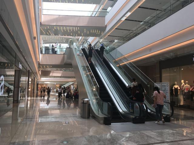 疫情下的郑州商场，杭州会面临关门风险吗？