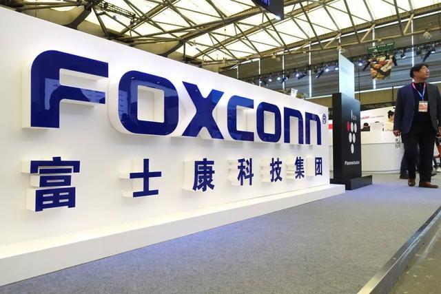 疫情下的郑州富士康事件与上海市最新防控措施，挑战与应对