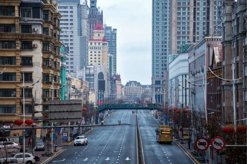 疫情下的哈尔滨市，挑战、应对与希望