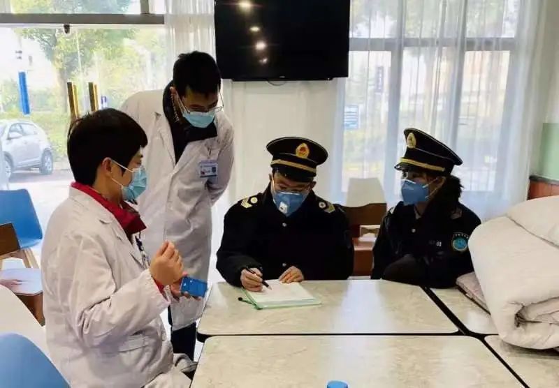 上海市卫健委科长的责任与担当，在公共卫生事业中的关键角色