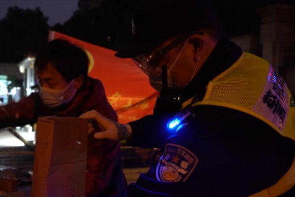 疫情中的生命线，记上海疫情局与石家庄分局电话背后的守护者