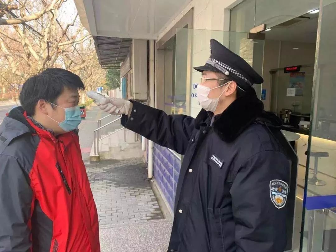 疫情中的生命线，记上海疫情局与石家庄分局电话背后的守护者
