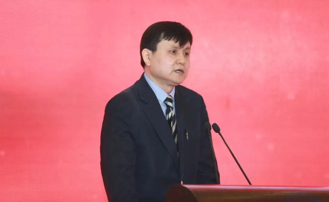 张文宏出任上海卫健委副主任，专业与责任的担当