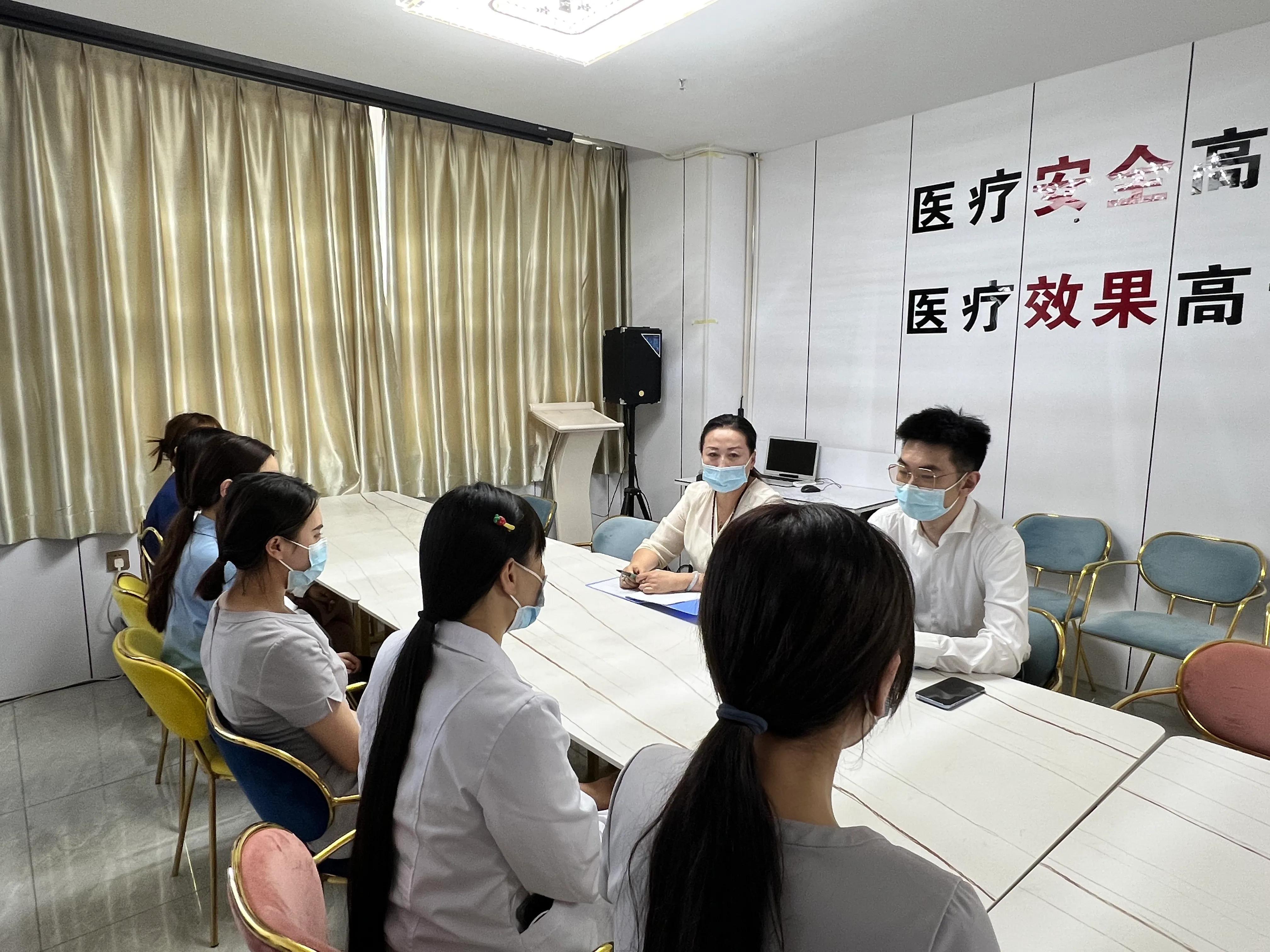 乌鲁木齐疫情中的领导追责，问责机制与社会反思