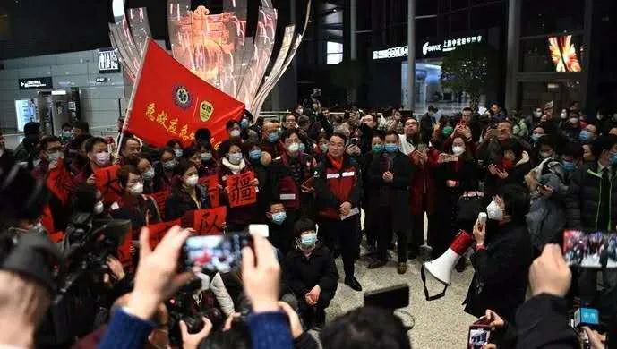 上海疫情中的主任，责任与担当的缩影
