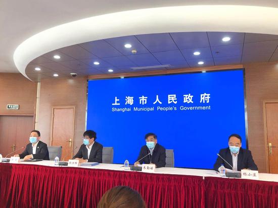 上海市新冠肺炎领导小组，高效统筹与科学防控的城市守护者