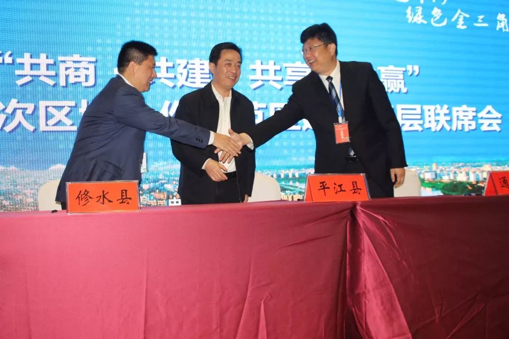 澳门特首访问上海，深化区域合作，共绘发展蓝图
