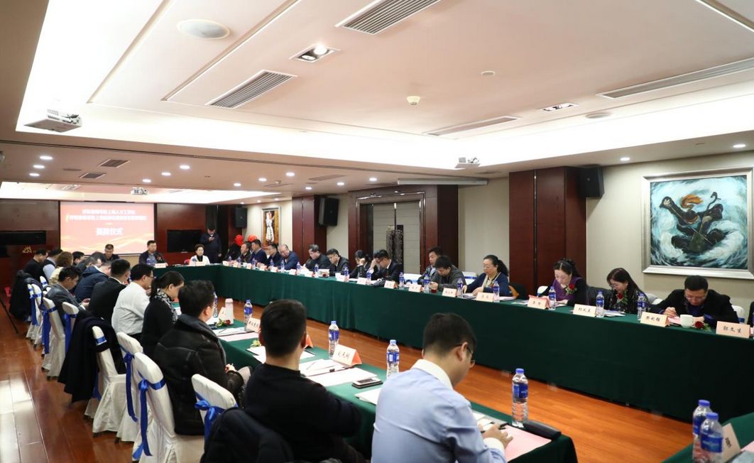 内蒙古政府驻上海办事处主任，架起草原与浦江的桥梁