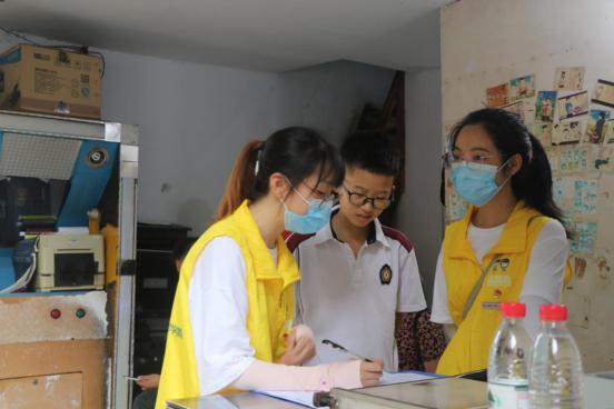 重庆市疫情防控领导小组成员，职责、挑战与应对策略