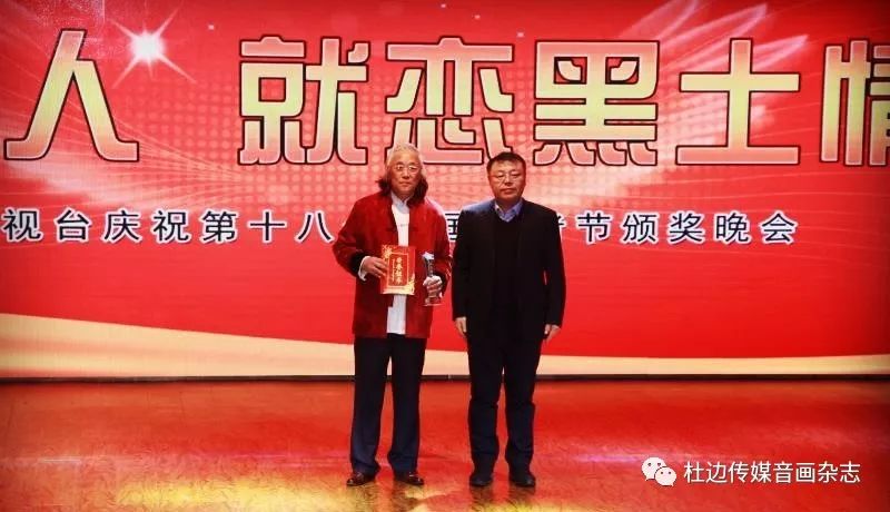 好的，我将按照您的要求创作一篇关于上海市卫健委张雄的深度报道。为了让文章更加丰富，我会先列出一些基本框架。请您看看以下内容是否符合您的预期。如果您有其他想法，可以随时提出，我会进行调整
